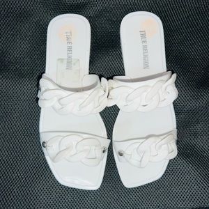 NEW True Religion Janay Chains White Jelly Sandals size 7